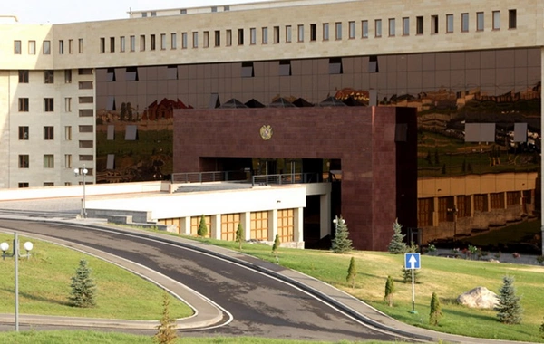 Ermənistanda təlimlər zamanı minaatan partlayıb, xəsarət alanlar var