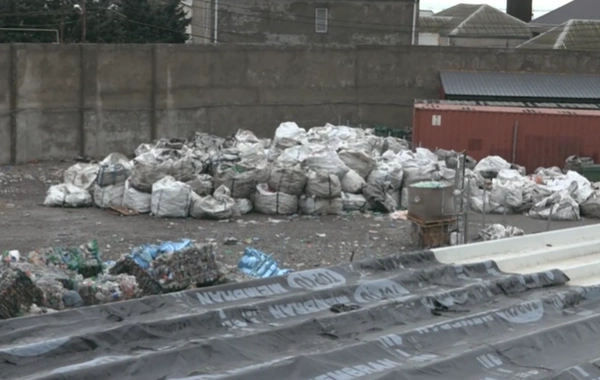 Plastik tullantıların emalı müəssisəsi sakinlər üçün ciddi təhlükəyə çevrilib