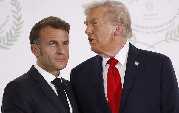 Makron Trampla şam yeməyi üçün ona yalvarıb?