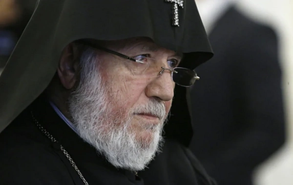 Пашинян заявил, что Католикос всех армян лишен сана