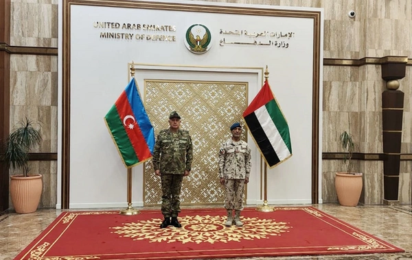 Azərbaycan və BƏƏ arasında hərbi əməkdaşlığın inkişaf perspektivləri müzakirə edilib