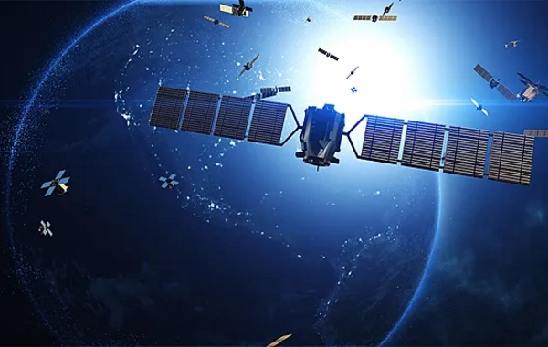 Starlink peyki orbitadan çıxaraq partlayıb