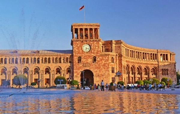 Üç yerdə Njdeyə abidə qoyan Ermənistanın faşizm sevgisi
