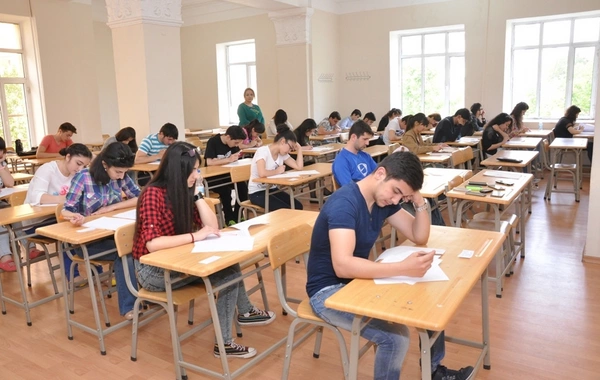 Yağışa görə buraxılış imtahanlarında iştirak edə bilməyən şagirdlərə ŞAD XƏBƏR