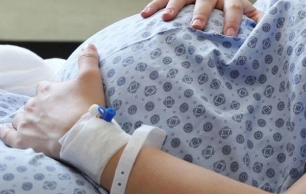 Ana doğuşdan sonra öldü