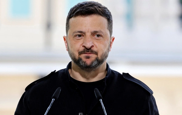 Zelenski yeni Roma Papasına müraciət etdi