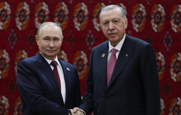Ərdoğan Aşqabadda Putinlə görüşüb