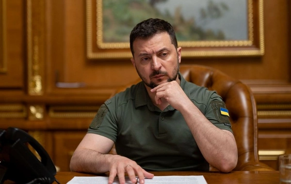 Зеленский: Украина не подарит свои земли