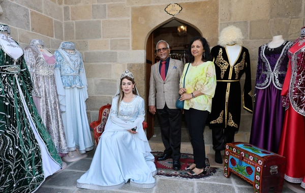 Mavriki Prezidenti İçərişəhərlə tanış olub
