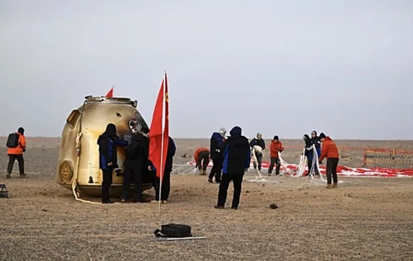 Meteoritdən zərər görən kosmik gəmi Çinə eniş edib