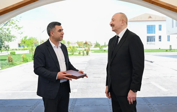 Prezident və birinci xanım Cəbrayıl rayonunun Şükürbəyli kəndinə köçən sakinlərlə görüşüblər