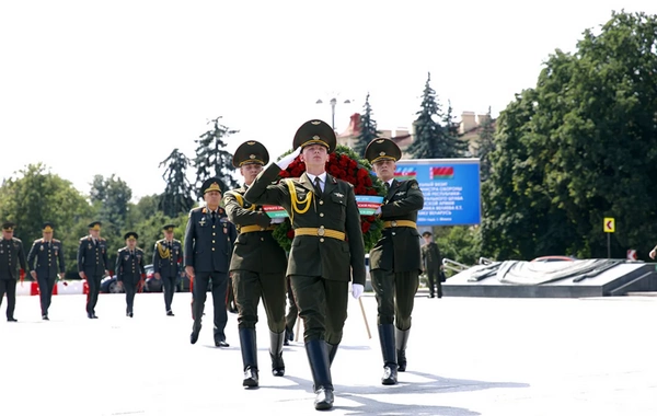 Kərim Vəliyev belaruslu həmkarı ilə regional təhlükəsizliyi müzakirə edib
