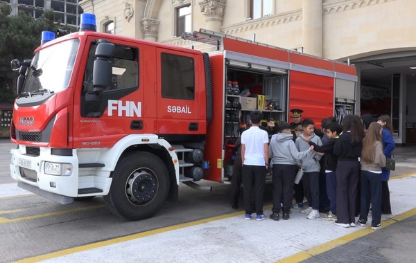 FHN şagird və müəllimlərlə təlim keçirdi