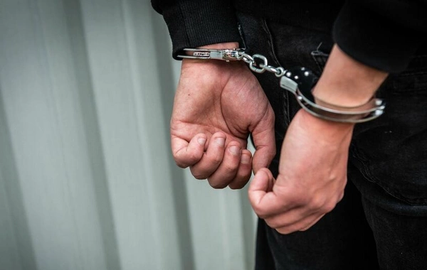 Bakıda soyğunçuluq edən şəxsi polis saxladı