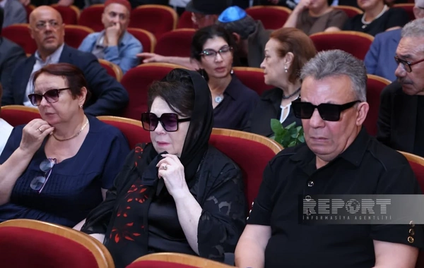 В Баку простились с народным артистом Александром Шаровским