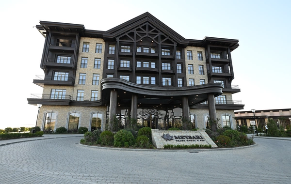 İlham Əliyev Şamaxıda "Meysari Grand Hotel & SPA" kompleksinin açılışını edib