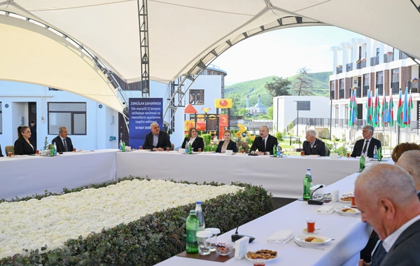 İlham Əliyev Zəngilan şəhərində sakinlərlə görüşüb, "Zangilan City Park Hotel"in təməlini qoyub