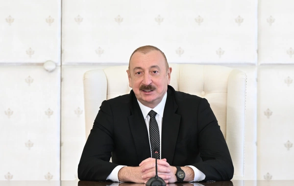 Президент ознакомился с проводимыми на магистрали Баку-Алят-Газах-госграница с Грузией работами