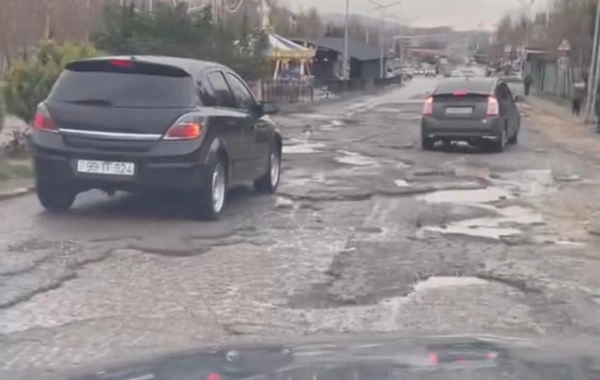 Masazırda yeni təmir olunan yol yenidən yararsız hala düşüb