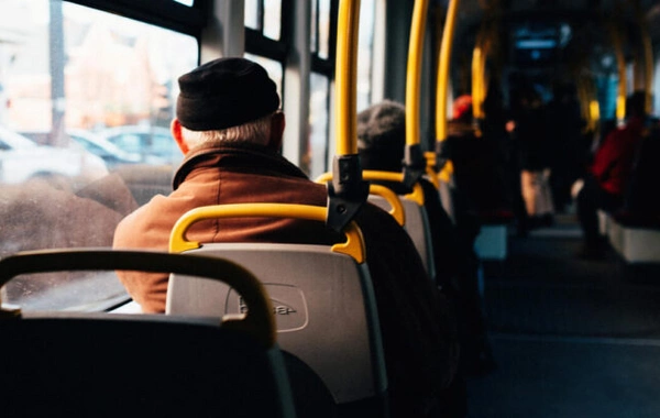 54 yaşlı kişi avtobusda öldü