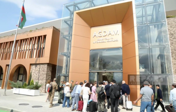 Azərbaycanda akkreditə olunmuş diplomatlar Ağdamdan Bakıya sürət qatarı ilə qayıdırlar