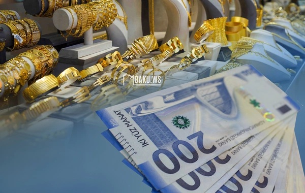 Bayramqabağı Bakı univermaqlarında qızılın qiyməti