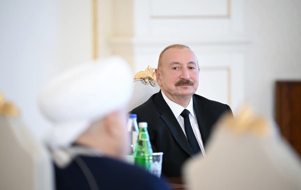 İlham Əliyev Bakıda keçirilən beynəlxalq konfransların iştirakçılarını qəbul edib