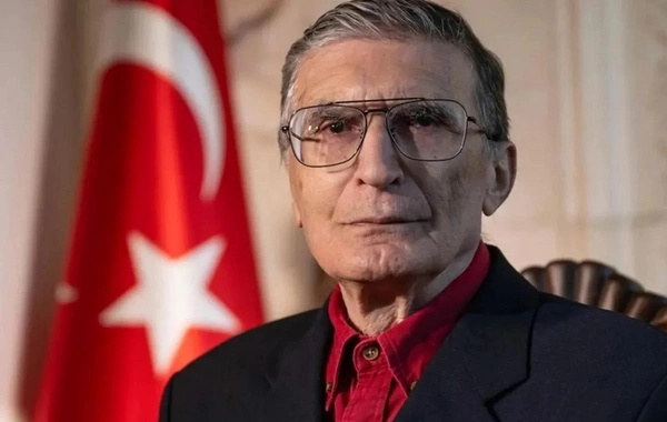 Əziz Səncər Şöhrət ordeni ilə təltif edilib