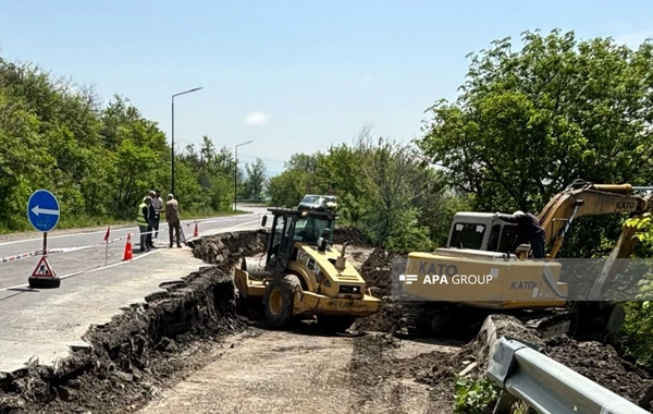 Ağsu aşırımında yenidən torpaq sürüşməsi olub