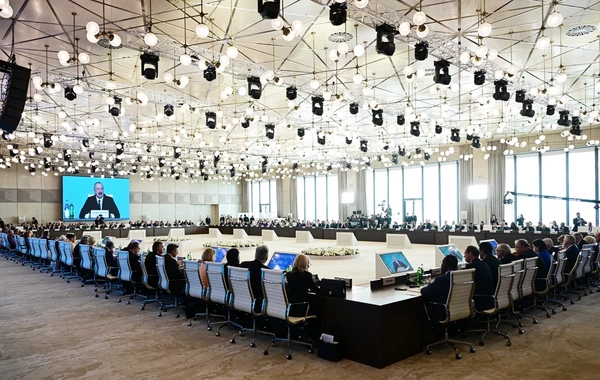 Ильхам Алиев пригласил представителей Международного центра Низами Гянджеви на WUF13