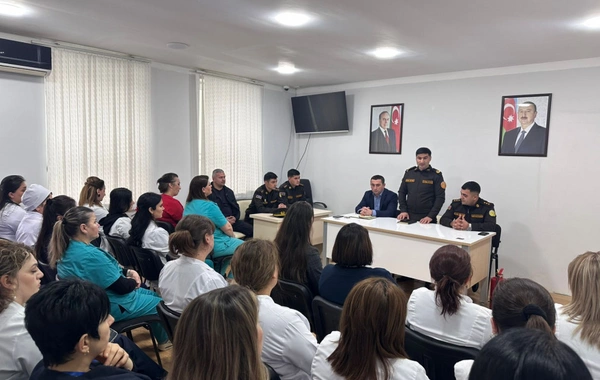 Nazirlik xəstəxanada təlim keçirdi