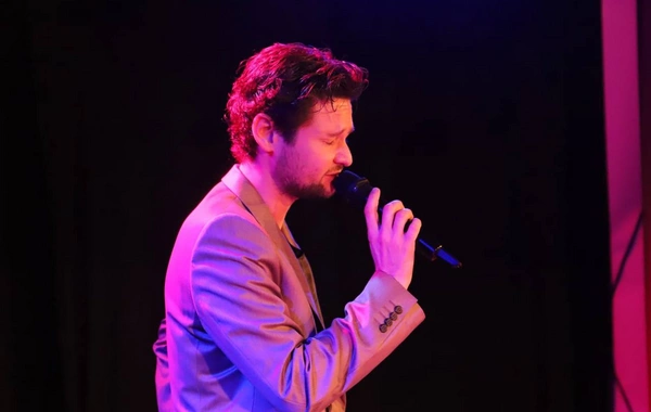 "Eurovision–2011" qalibi ELDAR Münhendə OGAE Germany fan-klub görüşündə çıxış edib