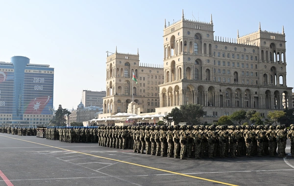 Bakıda Qələbənin beşinci ildönümünə həsr olunmuş Hərbi parad keçirilir