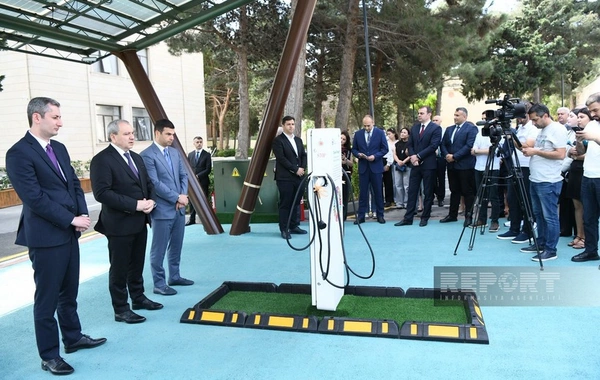 BDU-nun ərazisində ekoloji təmiz enerji doldurma məntəqəsinin açılışı olub