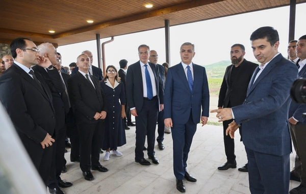 Xocalıda salınmış intensiv bağçılıq təsərrüfatları ilə tanışlıq