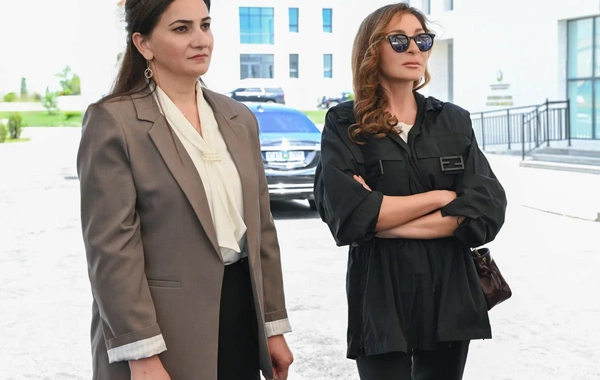 Prezident və birinci xanım Cəbrayıl rayonunun Şükürbəyli kəndinə köçən sakinlərlə görüşüblər