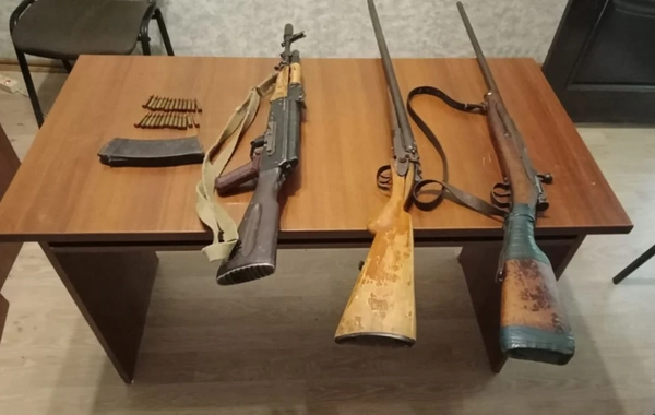 В Азербайджане за сутки обнаружено 2 автомата и 20 винтовок