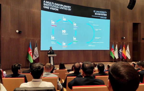 Villiam Davila: Təxminən 60 il əvvəl IE Madriddə nisbətən kiçik bir biznes məktəbi kimi fəaliyyətə başlayıb