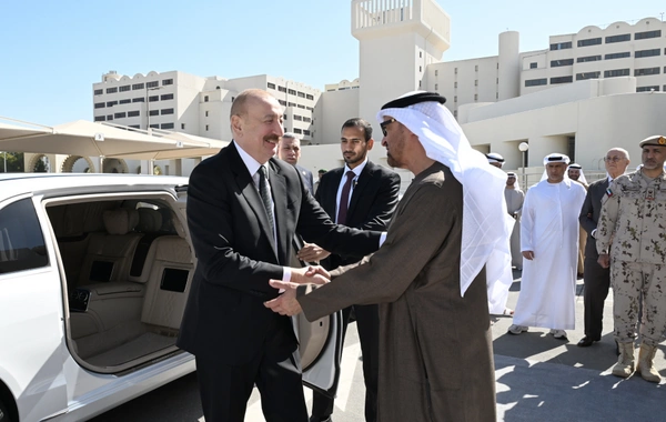 Azərbaycanın və BƏƏ prezidentləri Əbu-Dabidə "Sülh Qalxanı – 2026" birgə əməliyyat-taktiki təlimini izləyiblər