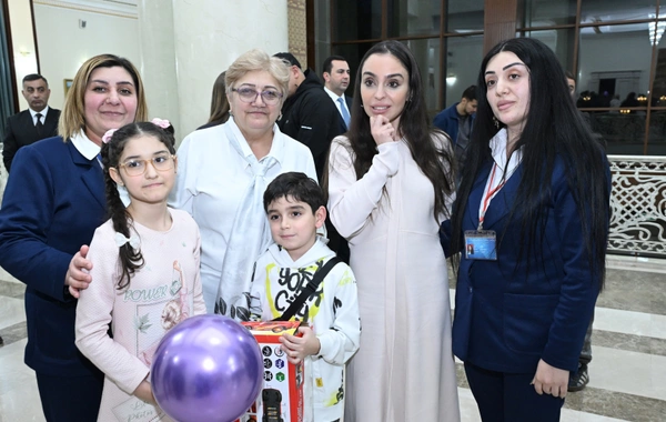 В Гянджинском драмтеатре состоялась премьера анимационного сериала "Иси и Пити"