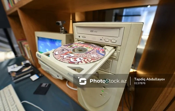 1959-cu ildən bu günə: İT sahəsinin inkişafını əks etdirən sərgi - FOTOREPORTAJ