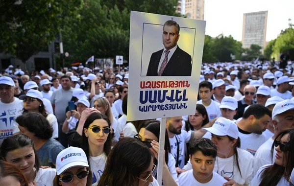 İrəvanda kütləvi yürüşlərlə əlaqədar MTX binasında təhlükəsizlik gücləndirilib