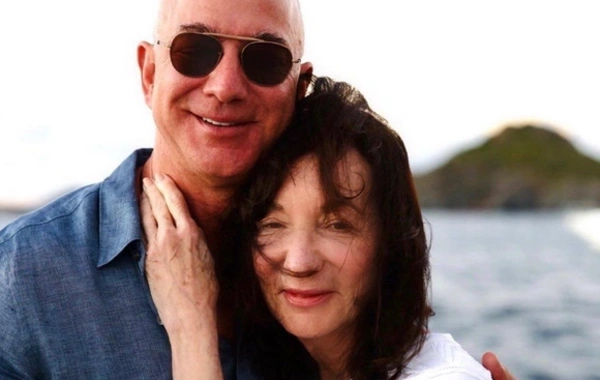 The mother of one of the richest people in the world has died