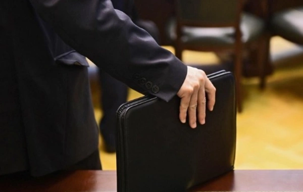 Prorektor işdən çıxarıldı - Nazirdən əmr