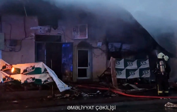 Sabunçu bazarında yanğın olub