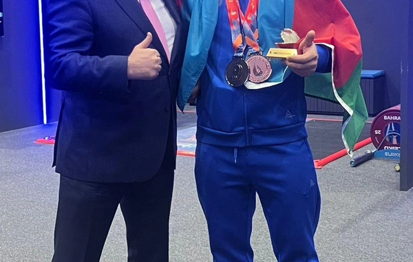 Dünya çempionatı: Azərbaycan ağırlıqqaldıranı gümüş medal qazanıb