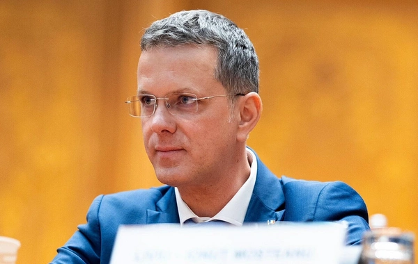 Rumıniyada müdafiə naziri vəzifəsi iqtisadiyyat nazirinə həvalə edilib