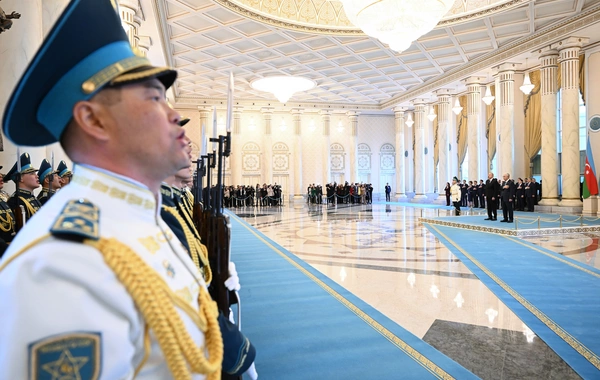 В Астане состоялась церемония официальной встречи Президента Азербайджана Ильхама Алиева