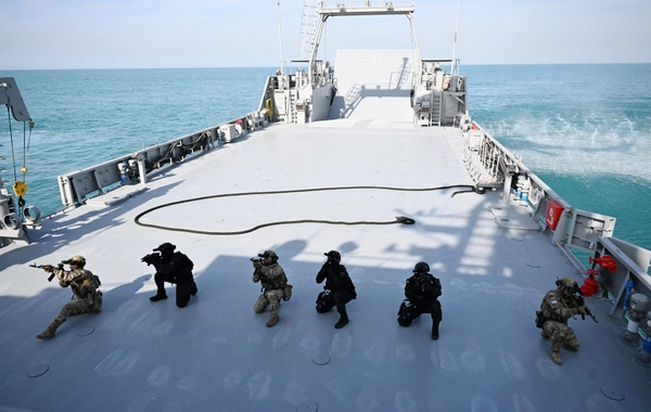 Azərbaycanın və BƏƏ prezidentləri Əbu-Dabidə "Sülh Qalxanı – 2026" birgə əməliyyat-taktiki təlimini izləyiblər