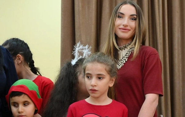 Alyona Əliyeva 5 nömrəli xüsusi internat məktəbindən paylaşım edib